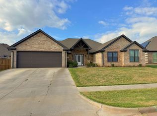 1724 Shoal Creek Dr, Wichita Falls, TX 76310