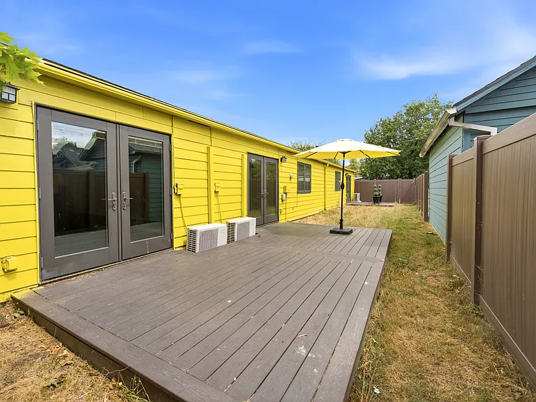 1670 Bellevue St SE — Photo 31