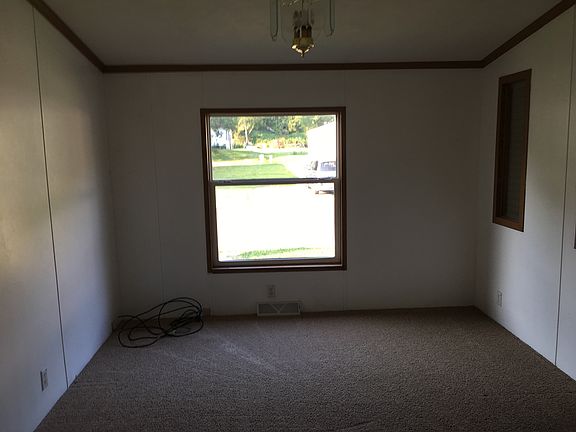 2nd image of 25 Jenny Ln