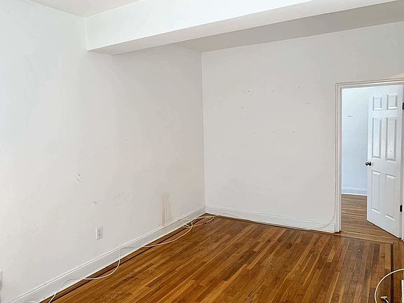 5th image of 301 E 60th St APT 1A