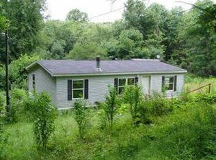 225 Connoquenessing Dr, Evans City, PA 16033