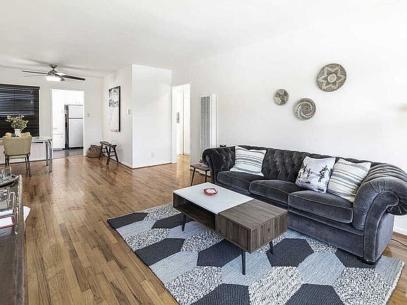 5th image of 5325 Cahuenga Blvd Unit D