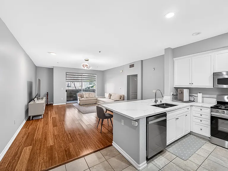 629 Traction Ave #231 — Photo 15