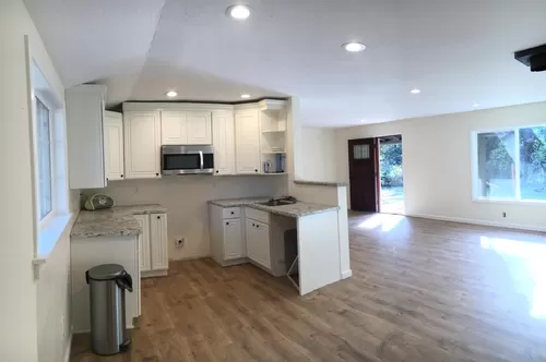 new kitchen and flooring - 12595 Watsonville Rd #B