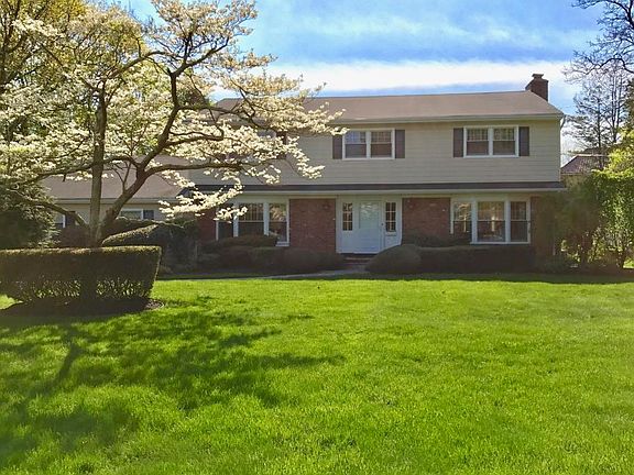 3rd image of 120 Norwood Ave