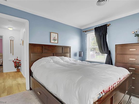 5th image of 25255 Maple Ridge Rd
