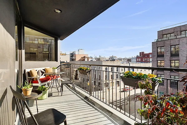 Sold by Compass | media 4