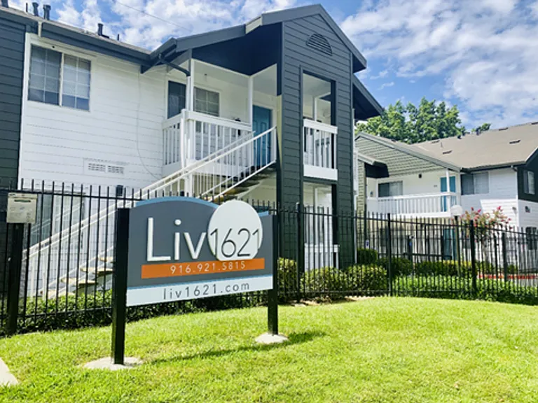 Liv 1621 Apartments — Photo 41