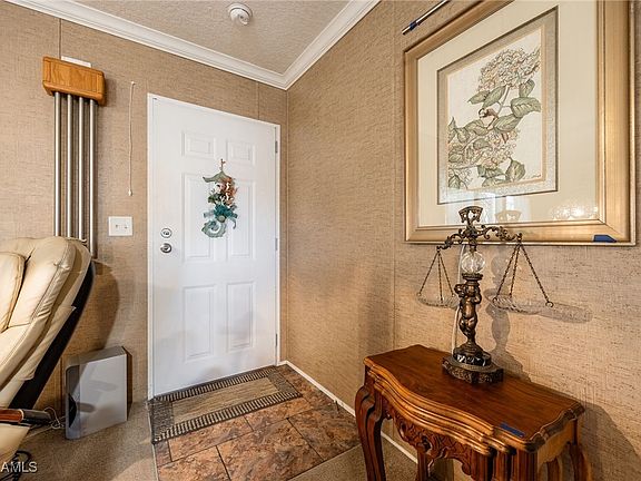 4th image of 16085 Begonia Dr