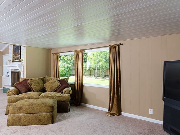 Game/TV room