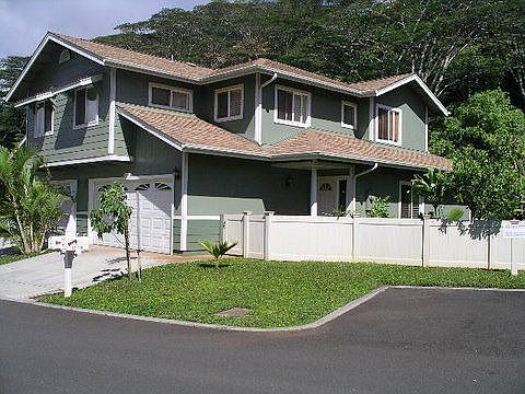 Front with 4 guest parking