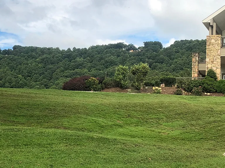 18 hole golf course