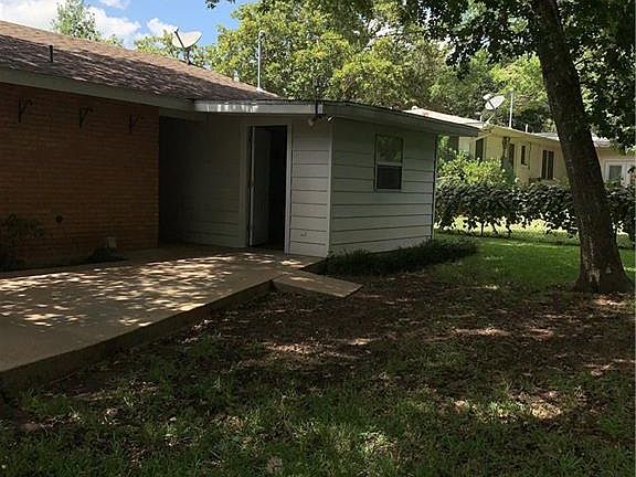 4th image of 2413 Birdcreek Dr