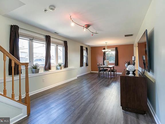 5th image of 661 Cadbury Dr