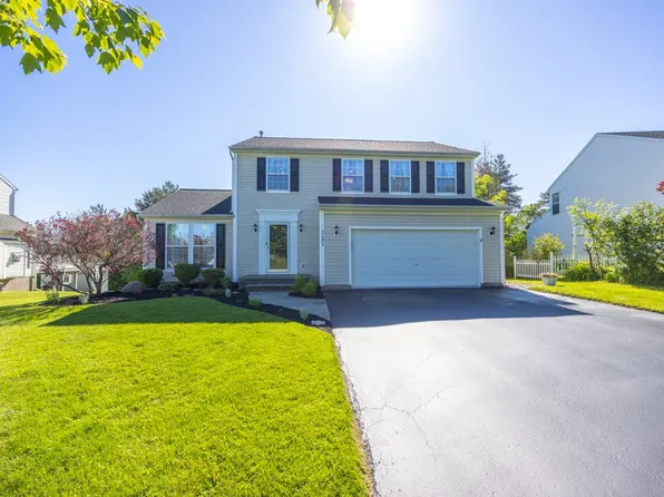 3241 White Pine Ln, Macedon, NY 14502