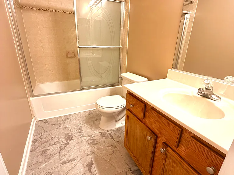 8301 Kingsbench Ct — Photo 19