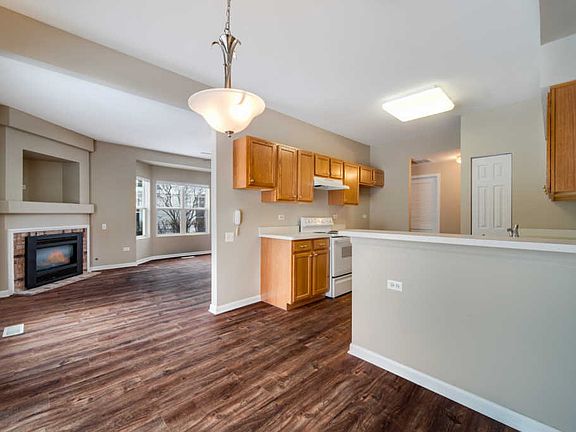 5th image of 1100 Delta Dr #1100