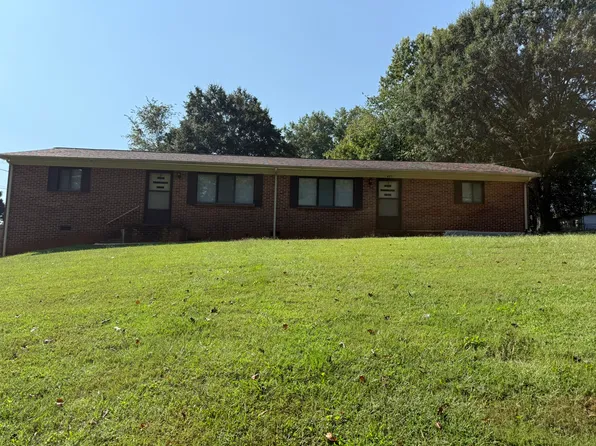 409 E K St #411, Newton, NC 28658
