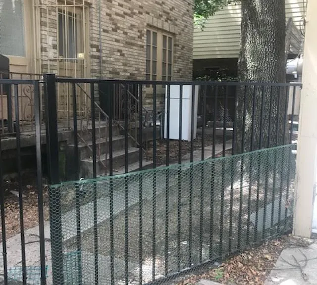 1410 Wentworth St — Photo 8