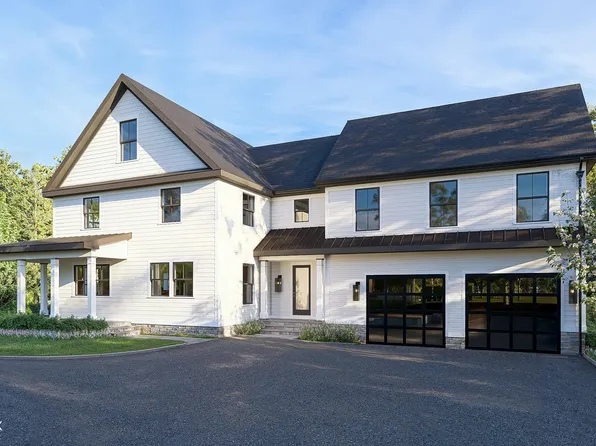 4 Sachem Ln, Greenwich, CT 06830