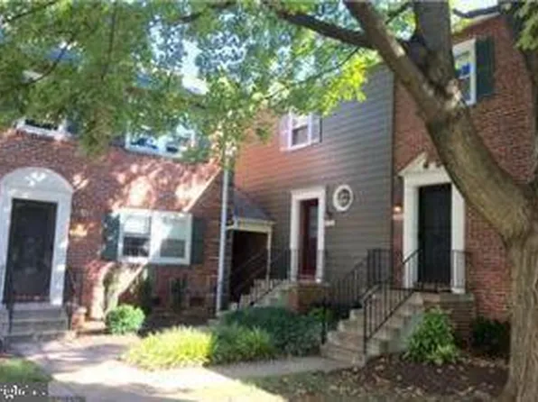 6676 Hillandale Rd #36, Chevy Chase, MD 20815
