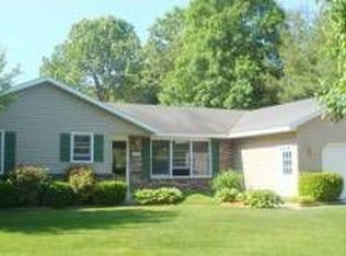 2240 Arapahoe Rd, Holland, MI 49424