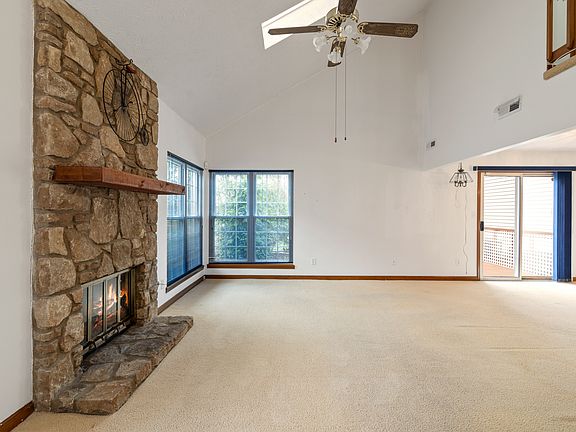 4th image of 9598 Bay Vista Edr