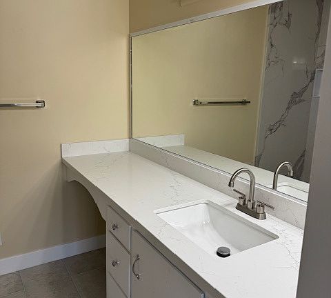 5th image of 5178 Westdale Dr APT 1