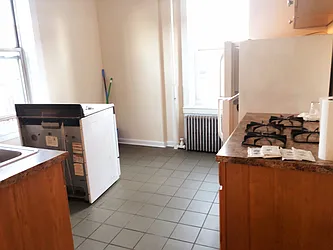 Rented by NY Space Finders Inc.