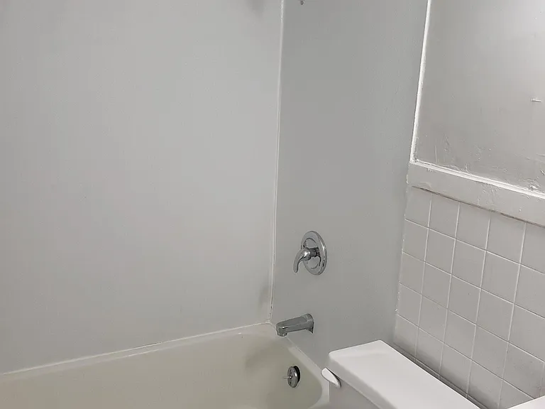 1224 N Main St #2 — Photo 3