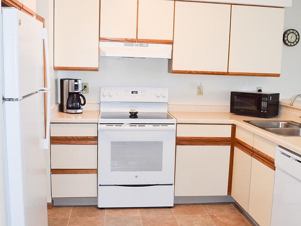 2nd image of 580 Foxtail Dr