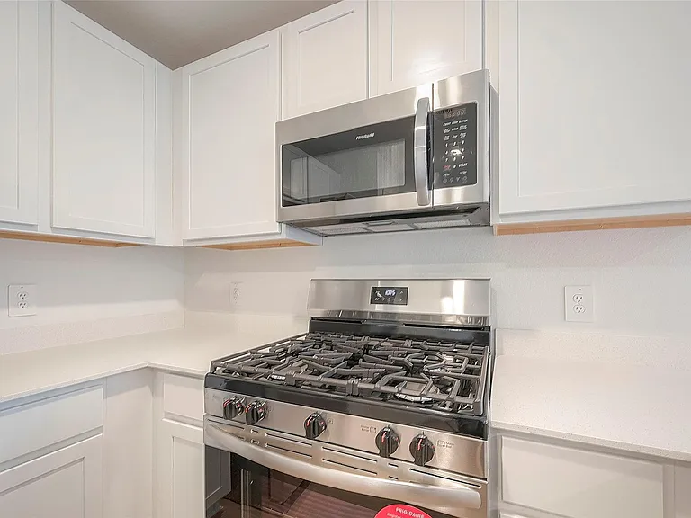 1491 Las Cuevas Dr — Photo 13