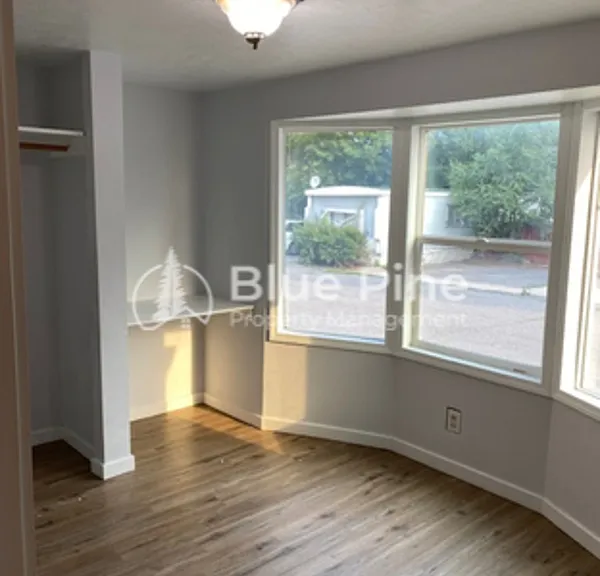 925 Wilson Ave #23 — Photo 5