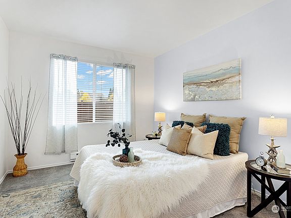 5th image of 21914 42nd Ave S Unit 101