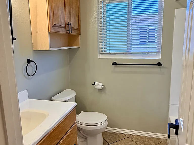 17041 Roscoe Blvd #3 — Photo 18
