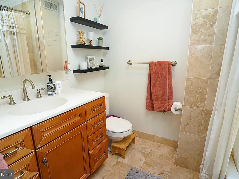 712 S Linwood Ave — Photo 10