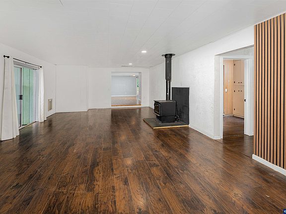 4th image of 203 5th Ave