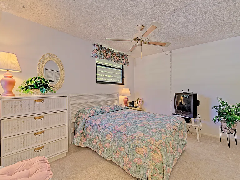 144 Pinehurst Dr — Photo 16