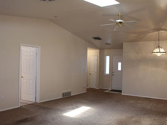 5th image of 20 Nona Brooks Ct Unit K