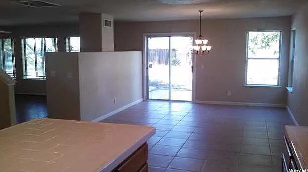 1872 Lane Ct photo 1