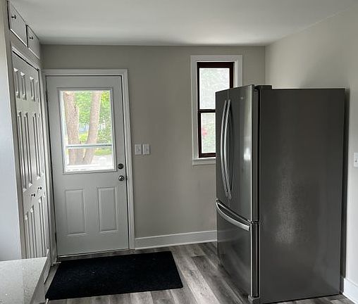 4th image of 231 McHenry Ave