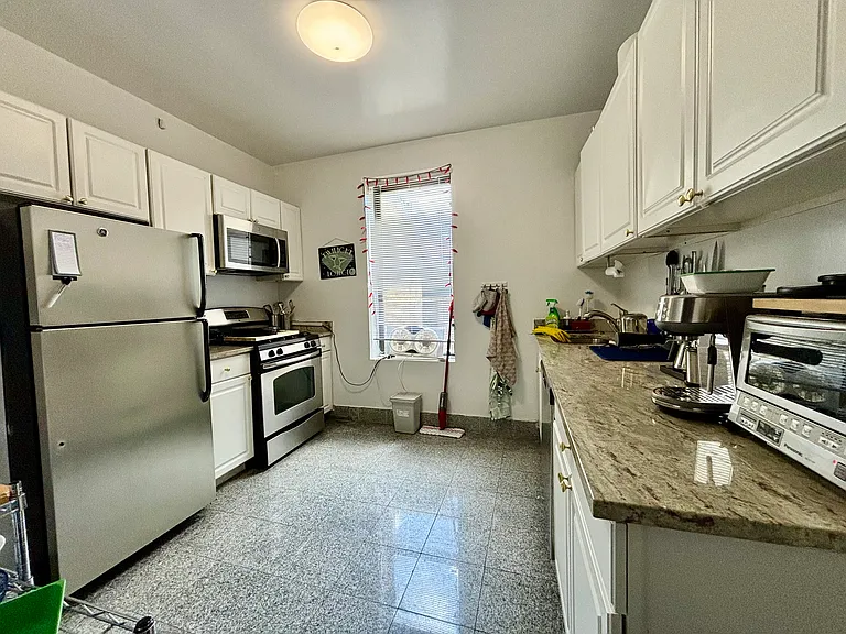 86 Fort Washington Ave #6H — Photo 3