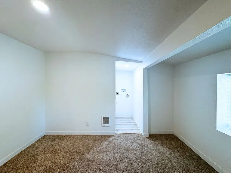 2210 W 19th Ave — Photo 19