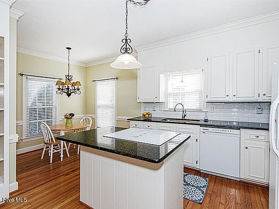 4th image of 4016 Carybrook Road