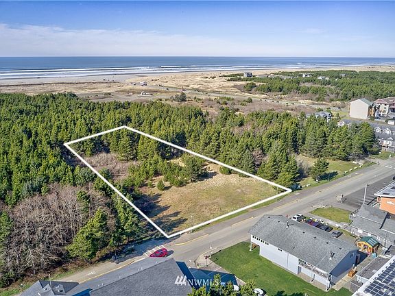 2nd image of 401 Ocean Beach Boulevard S