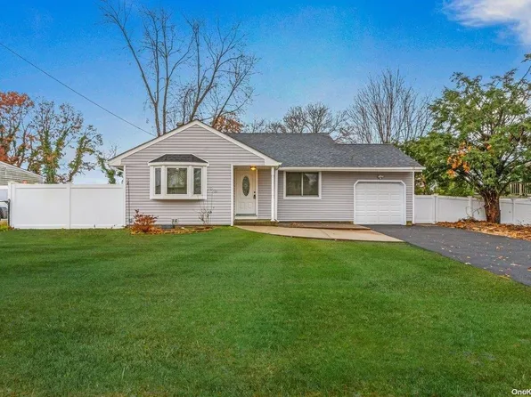 92 Ruland Road, Selden, NY 11784