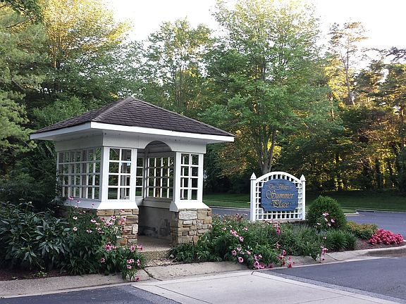 2nd image of 114 Summer Village Dr