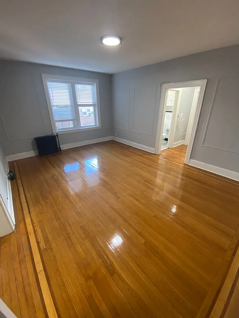 Berkeley Arms Apartment Homes — Photo 4