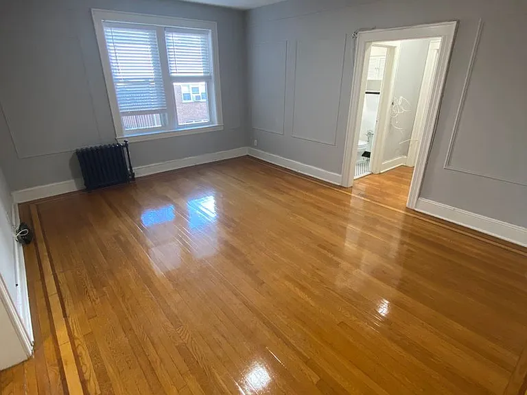 Berkeley Arms Apartment Homes — Photo 4