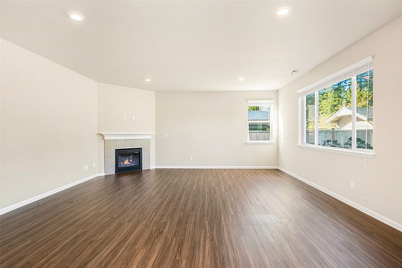 4th image of 15530 SE 277th Place